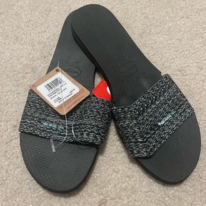NWT Black Havaiana Sandals